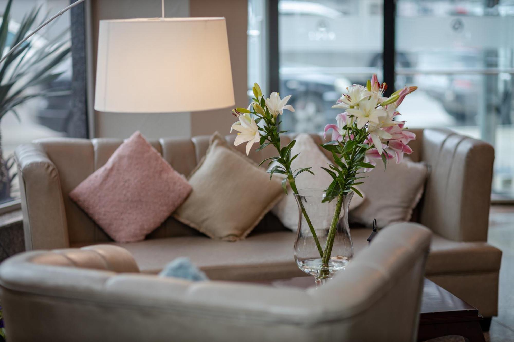 Hotel Aisi Батуми Екстериор снимка