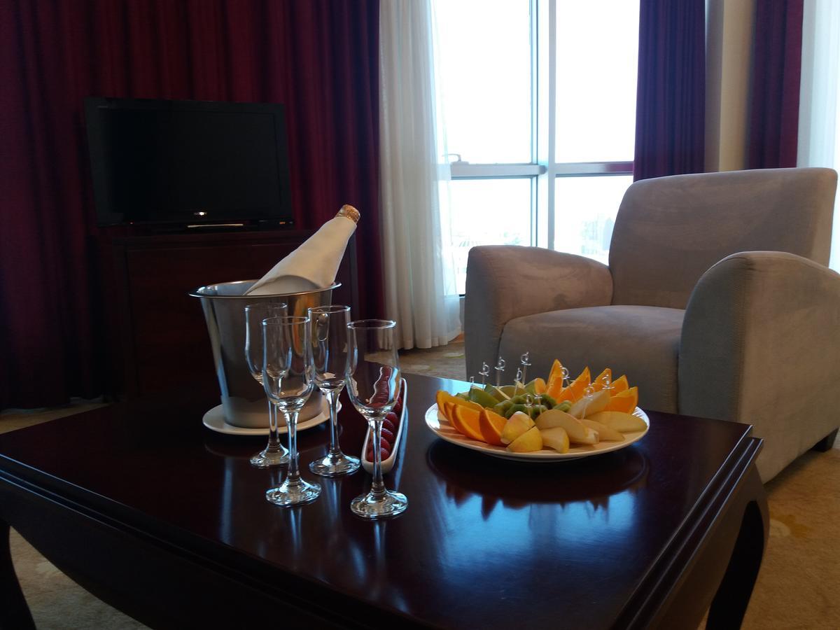 Hotel Aisi Батуми Екстериор снимка