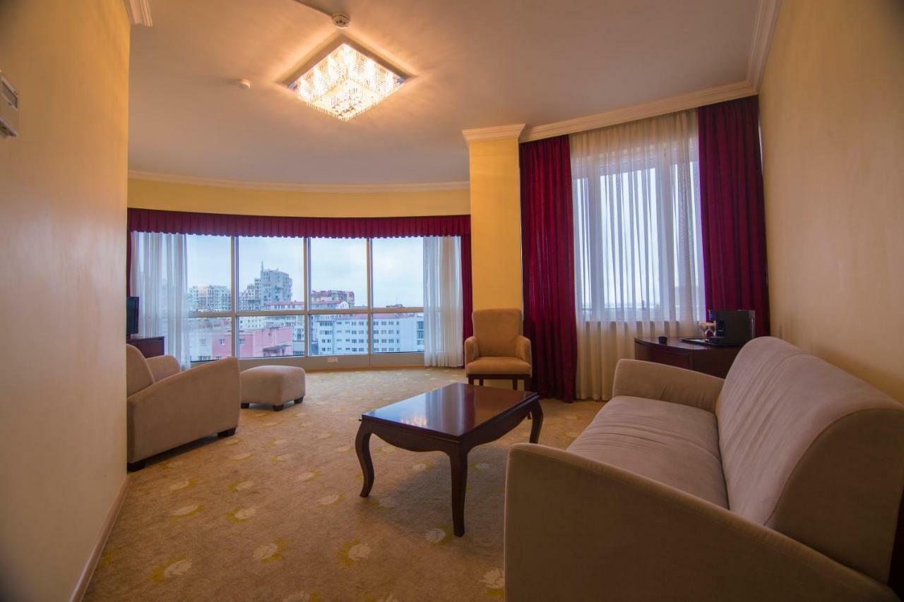 Hotel Aisi Батуми Екстериор снимка